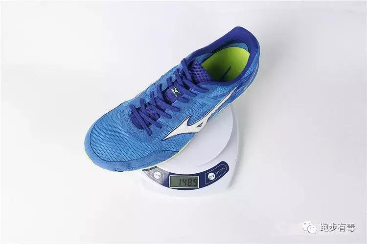 跑步必备的8件装备,跑步三年装备详解