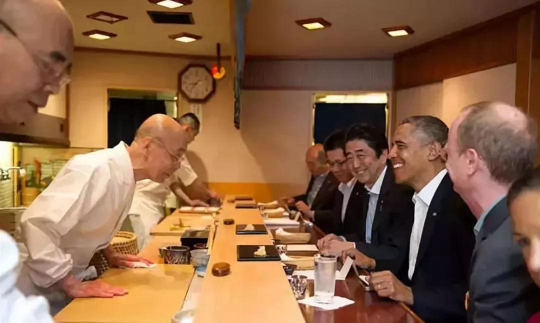 李佳琦卖*处私**护理液被骂恶心？网友怒怼：最该洗的是有些人的脑子