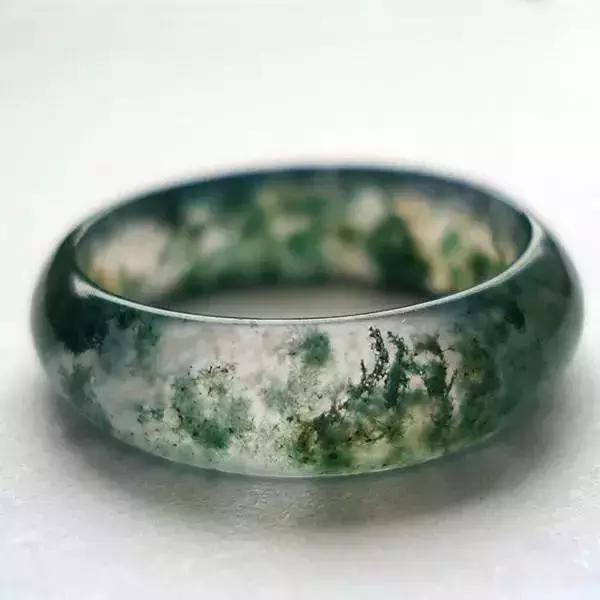 翡翠玛瑙玉髓碧玺区别,玛瑙和玉髓的区别哪个值钱