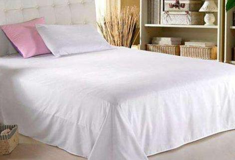 床单汗渍发黄还油腻怎么洗最有效,床单睡久了变黄了怎么处理才好