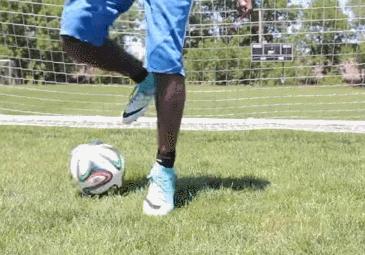 10分钟7个提高球感的控球练习,9个初学者控球动作