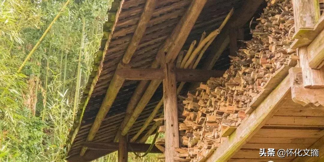 千年古苗寨老家寨全景,贵州千户苗寨农户家