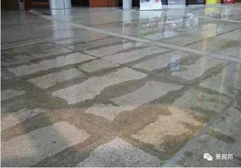 室外地面石材泛碱怎么办,石材泛碱怎么清理