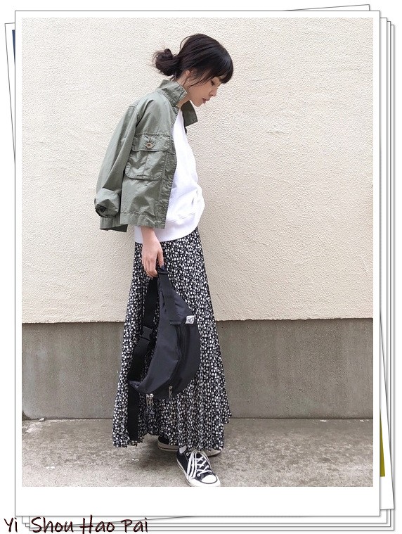 今年流行的绿色穿搭风,春天亮色系衣服颜色及搭配