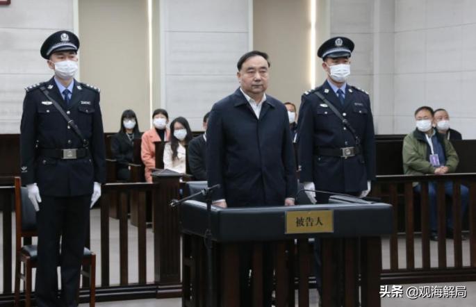 中国书协原副主席被开除会籍，曾卖字敛财还拉“老虎”入会