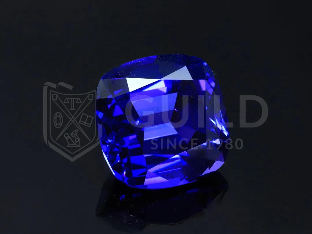 那些发现和成名很晚却美到爆的彩色宝石