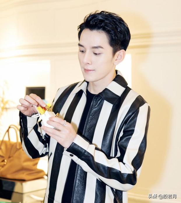 李佳琦其实一直在种草珠宝,你们有发现吗?