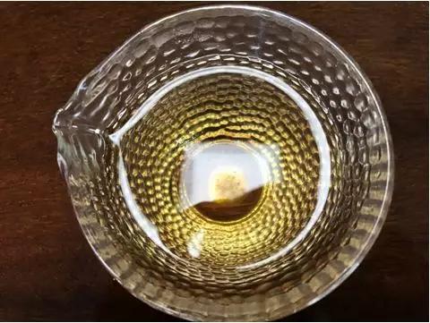 白茶有青味有什么危害,白茶臭青