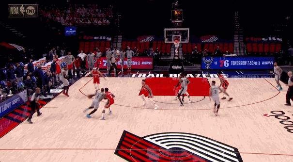 利拉德末节3分,利拉德末节4分