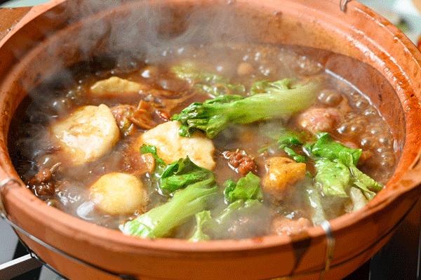 鸡煲界中的LV，澳洲龙虾做配菜，嗦一口就管不住嘴！