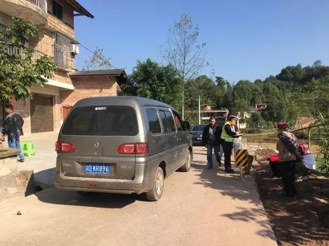 江津两车相撞,江津区发生一起三车相撞事故