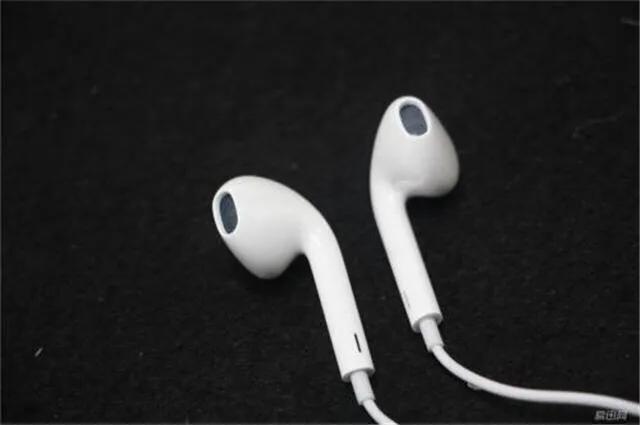 苹果自带耳机是白圈还是黑圈,苹果耳机和普通耳机差别在哪里