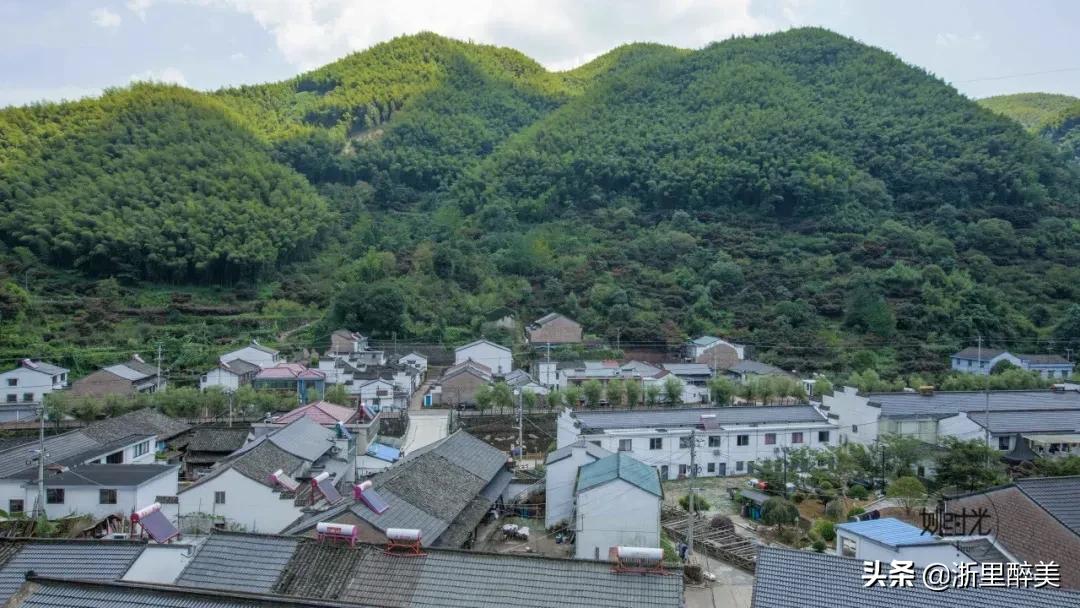 隐藏在深山中的千年古村视频,深山中隐藏着700年的浙江古村