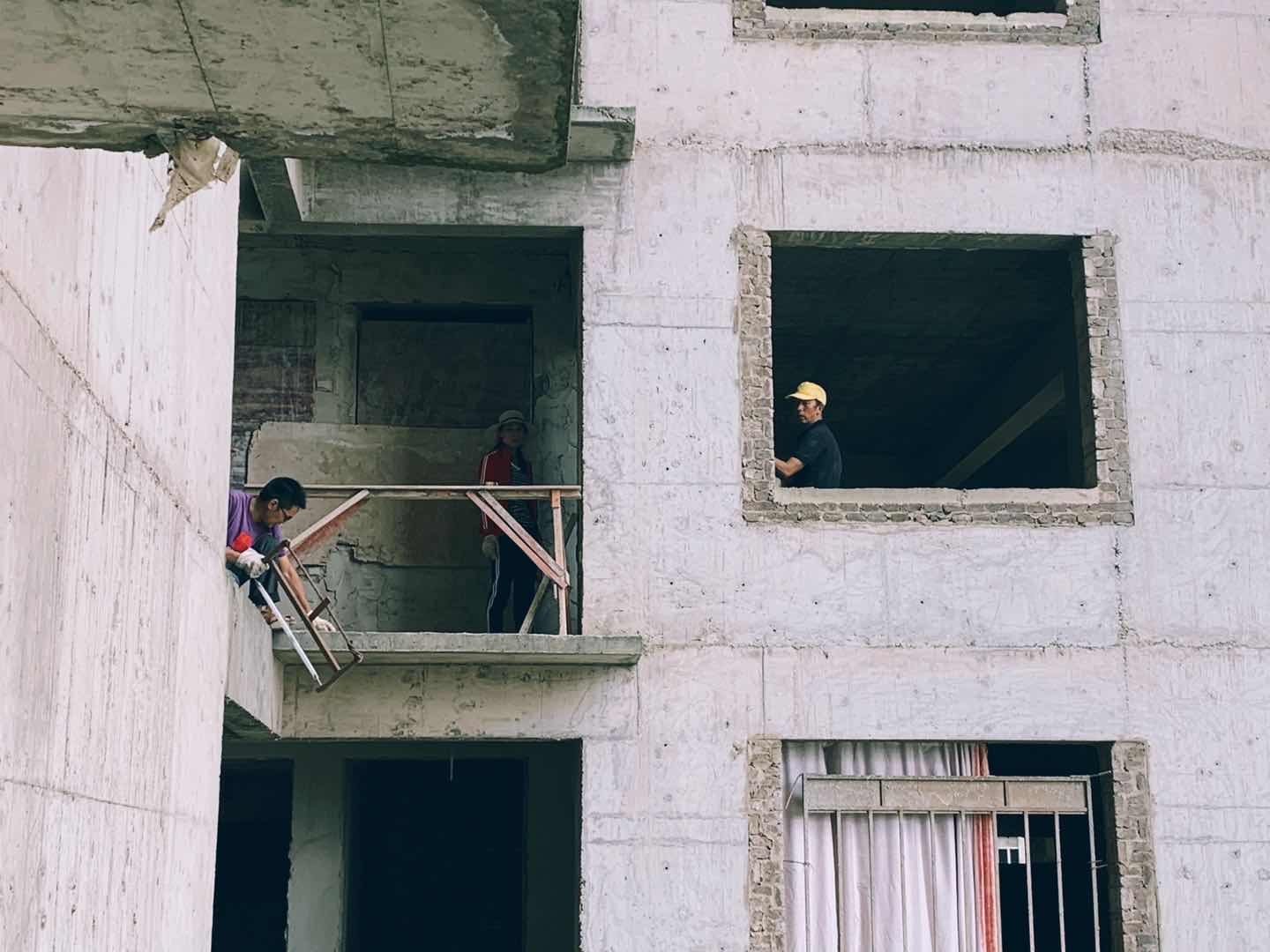 昆明居民住进烂尾楼后续,昆明30户居民住进烂尾楼