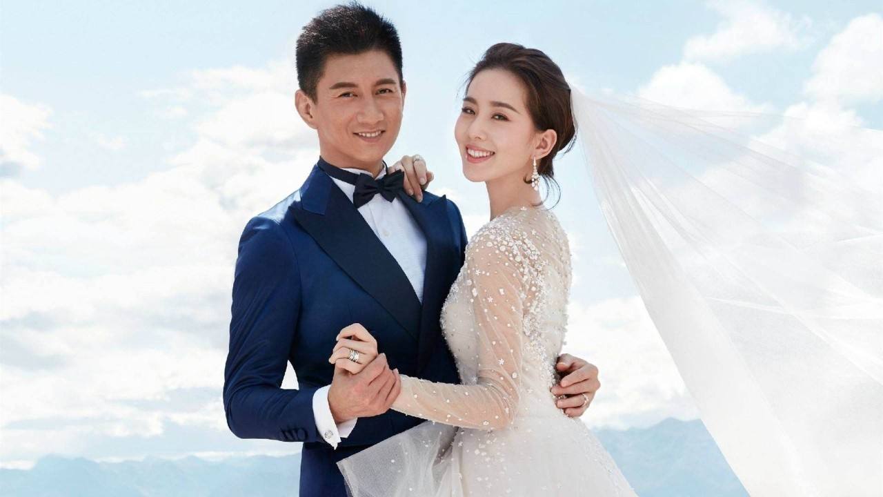 明星婚礼都用了多少钱,当年周润发的婚礼现场