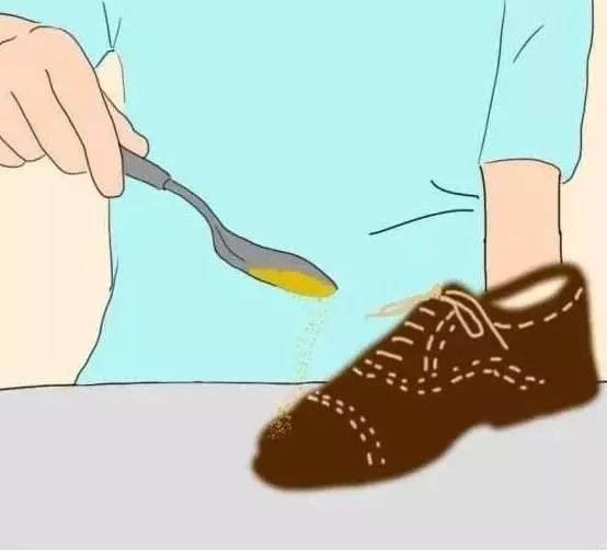 鞋子的小拉环怎么去掉,鞋后跟上的拉环怎么去除