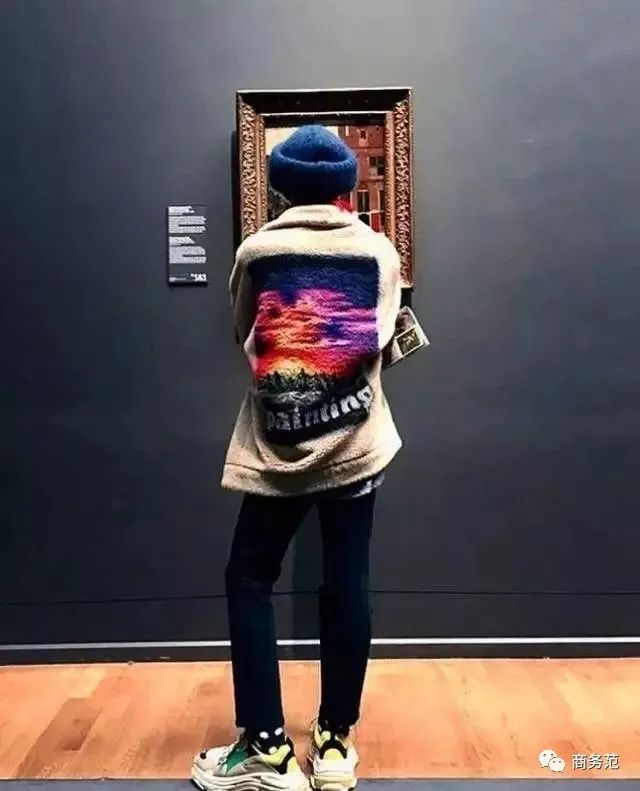 权志龙和jennie约会穿什么鞋,权志龙与jennie的穿搭