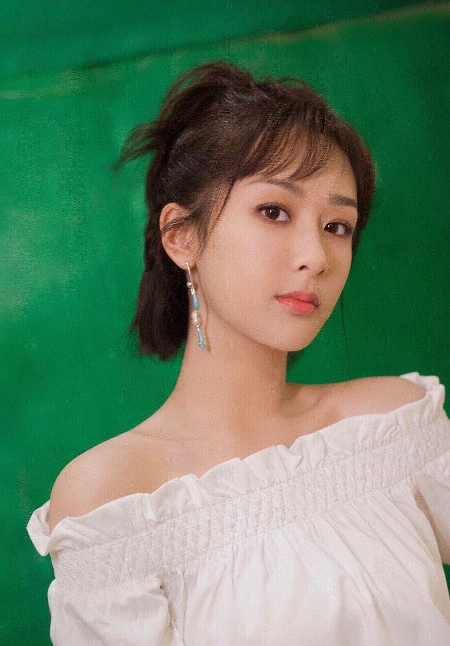 直角肩露肩的正确穿法,优秀的肩线