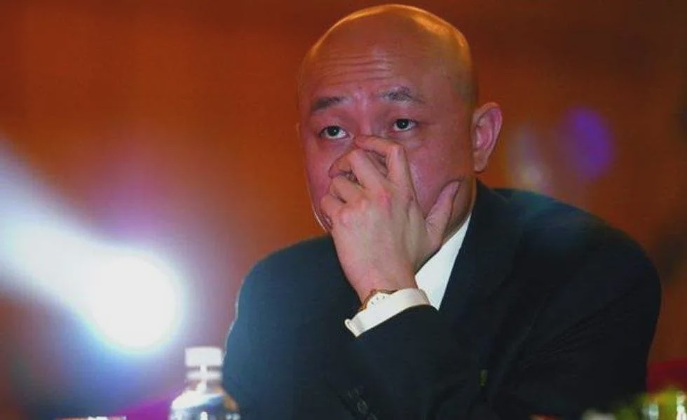 复盘国美败局根源：黄光裕的狂傲自负与激进贪婪