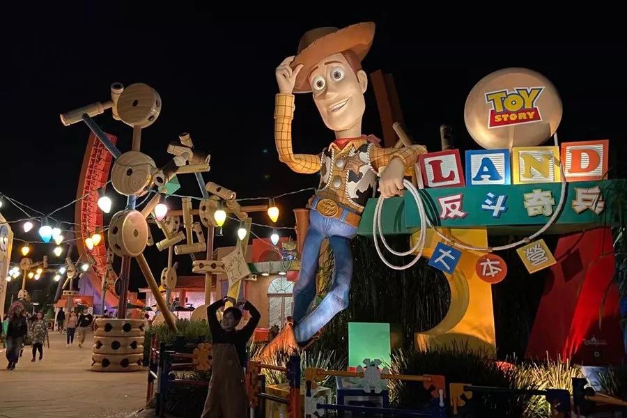 香港迪士尼有哪些项目值得玩,一天玩遍香港迪士尼所有项目