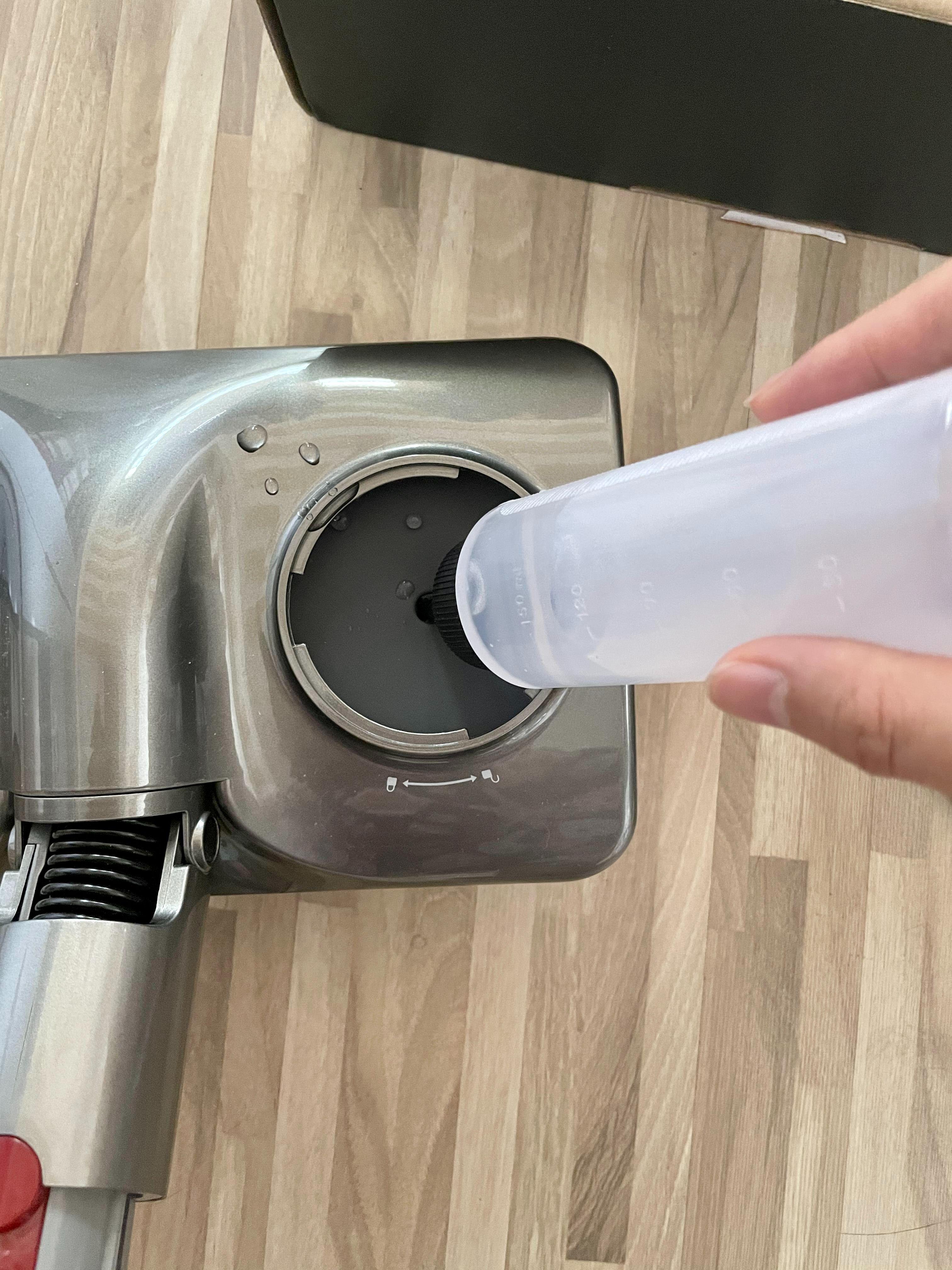 戴森v8能装拖把头吗,用了四年的戴森v8