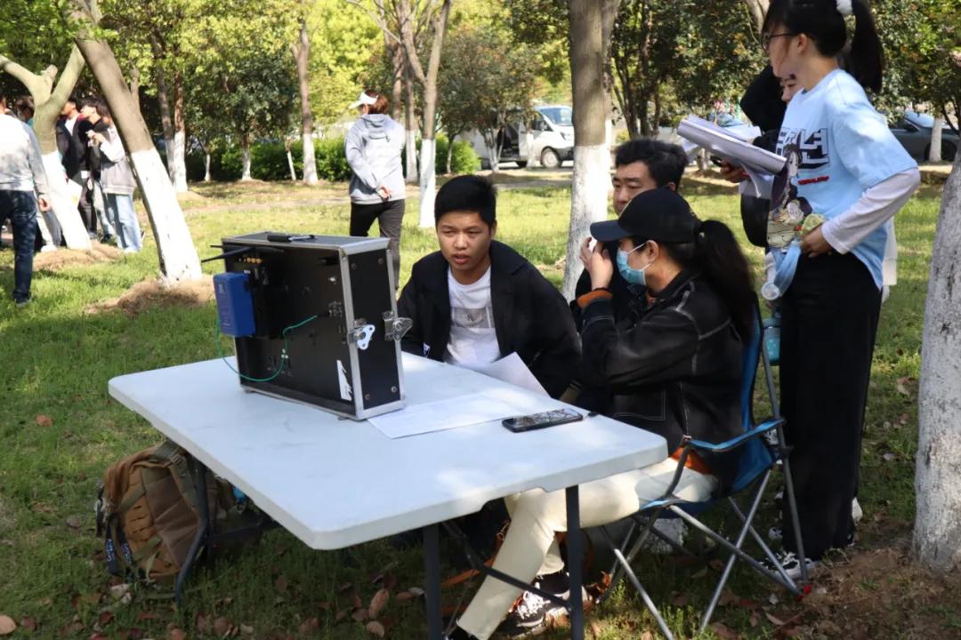 退役后，他成了一名电影导演