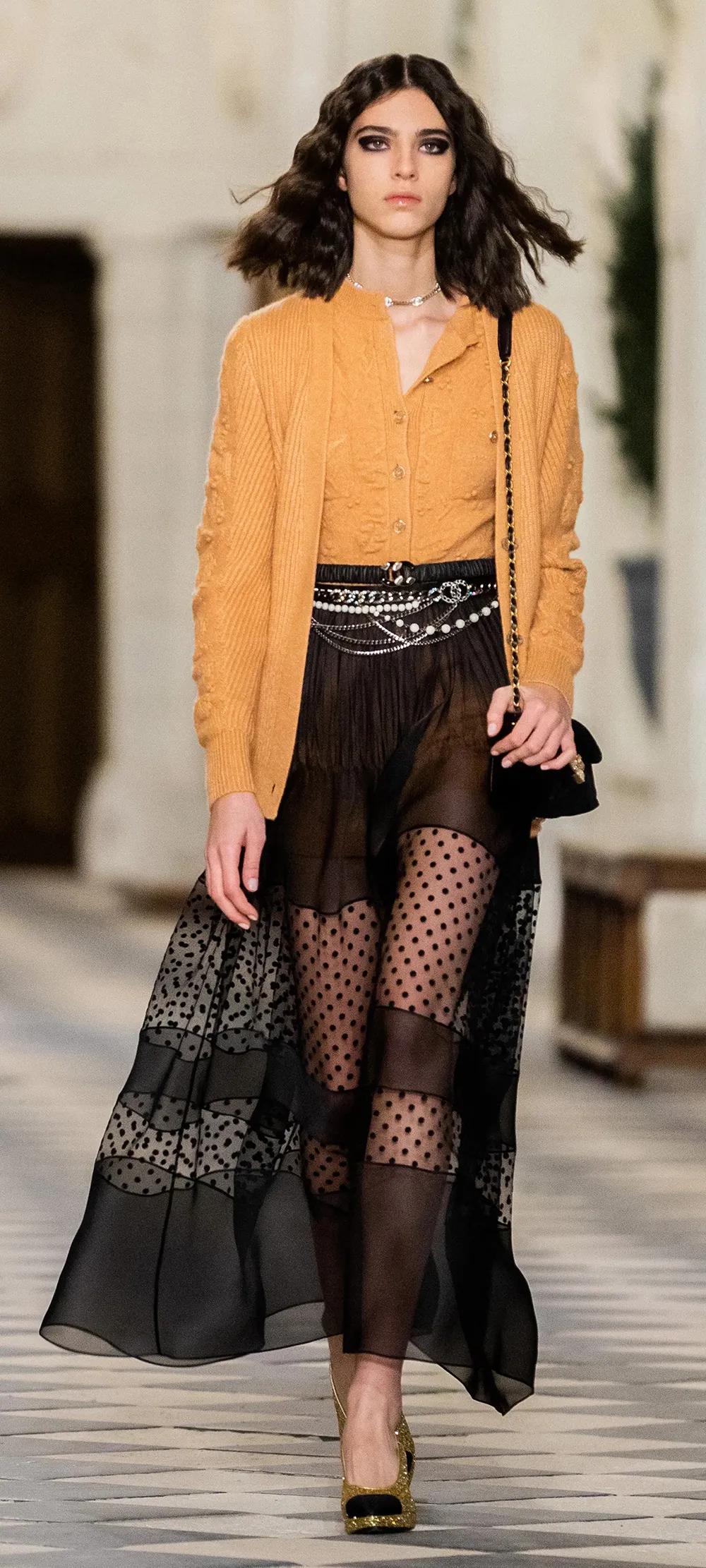 除了优雅贵气,珍珠还能休闲、叛逆、又嘻哈?