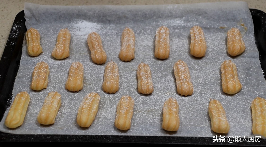 不用和面就可以吃到酥脆的小油条,外国人吃中国的油条配豆浆