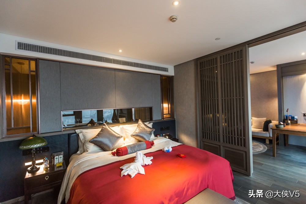 上海旅游值得打卡的酒店,来上海玩住哪里性价比比较高