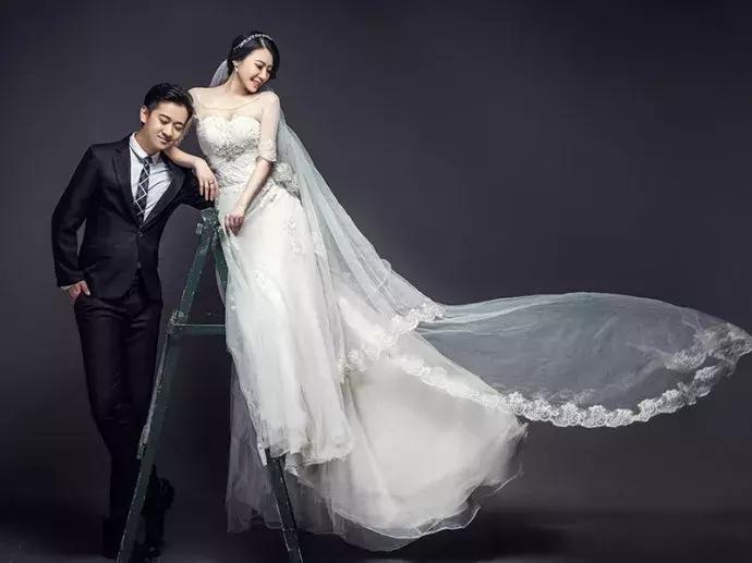 婚纱照就该这样拍才有大片的感觉,婚纱照小众风格这样拍也好看