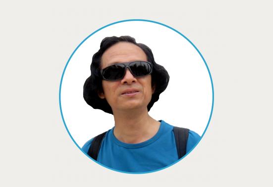 桂林，尧山的土神奇了！竟“烧”到市中心高楼上