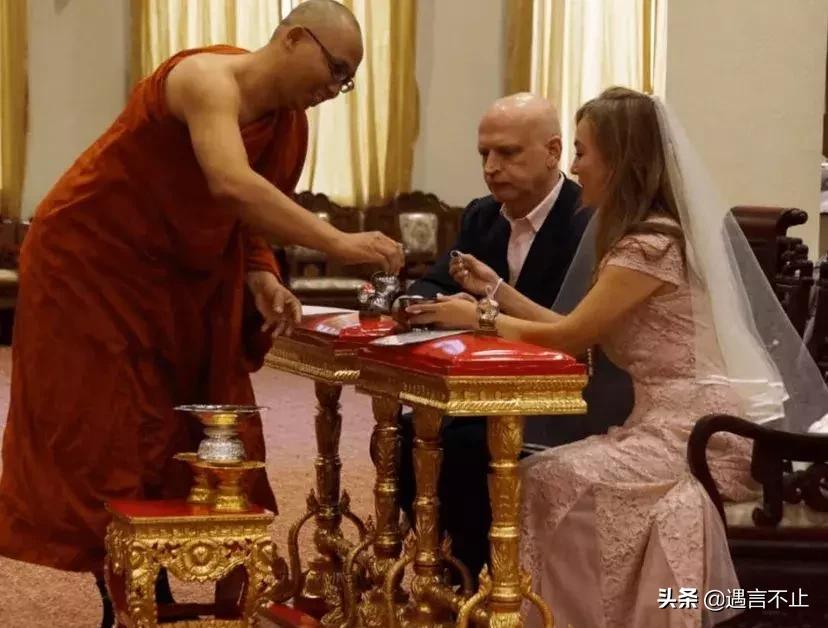 55岁再嫁豪门，命硬克夫、厉害难惹，什么样的女人活成了传奇