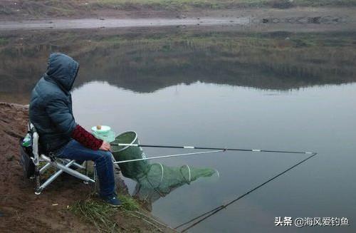冬季钓鱼的4个实用小技巧,冬天20度钓鱼钓深还是钓浅