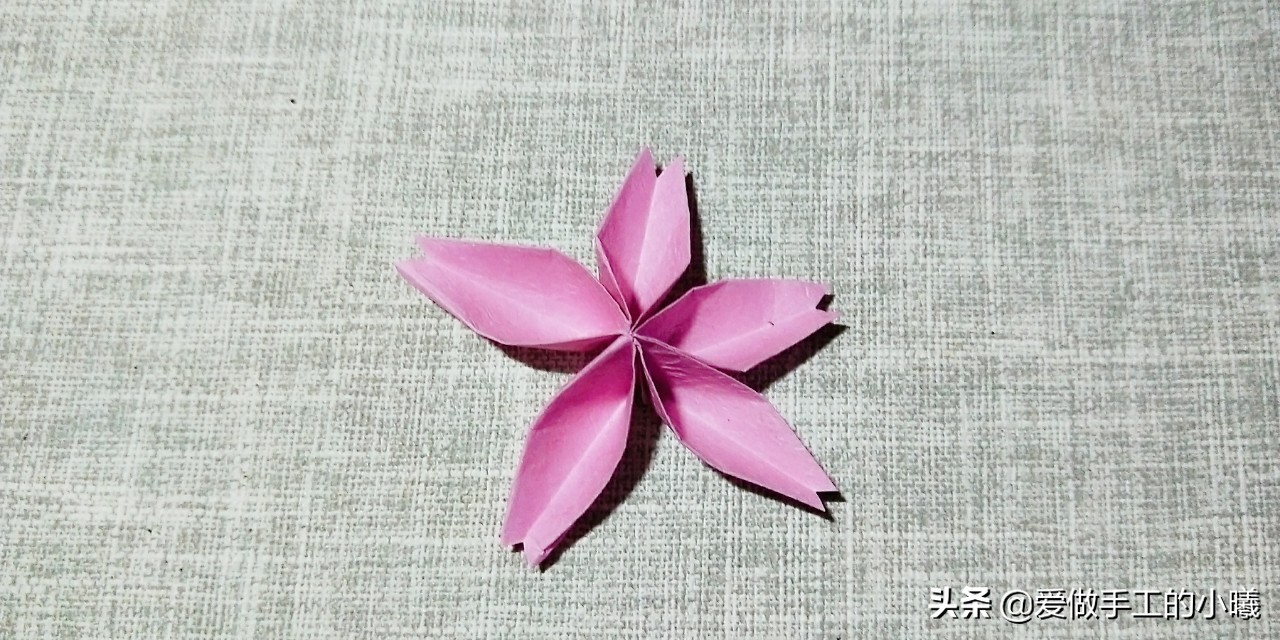 折纸樱花伞步骤图解,樱花绣球折纸方法图解
