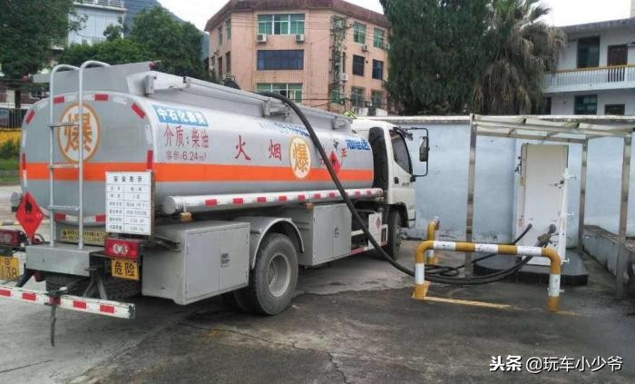 为啥私人加油站油价便宜2元,私人加油站为啥油那么便宜