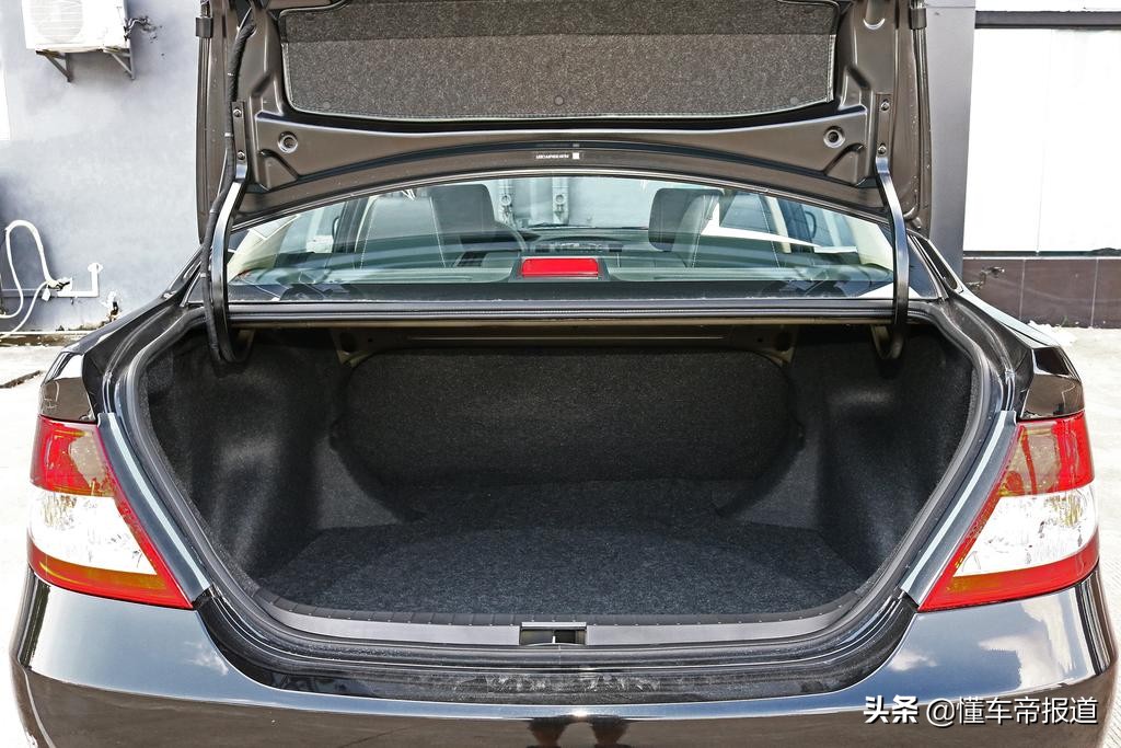 当年的比亚迪f3有多强,新老款比亚迪f3对比相片