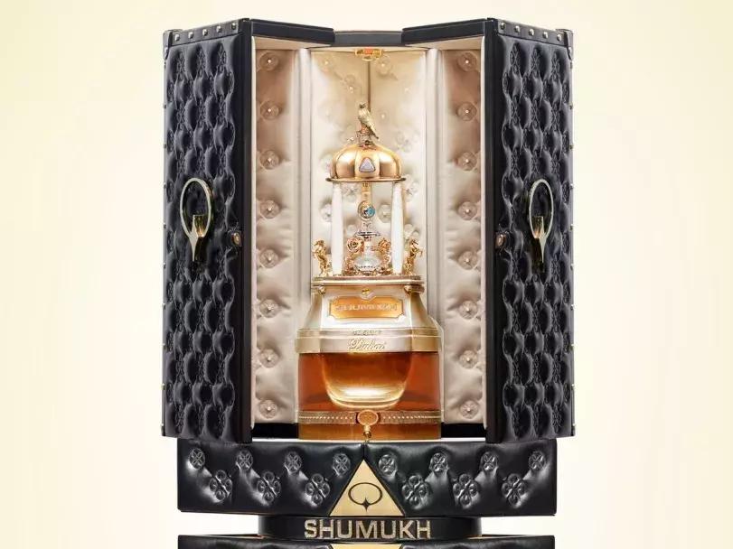 一瓶香水900万?把房子喷在身上是什么操作?