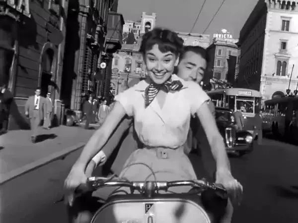 冬季垂感好的围巾,围巾冬日时髦的关键