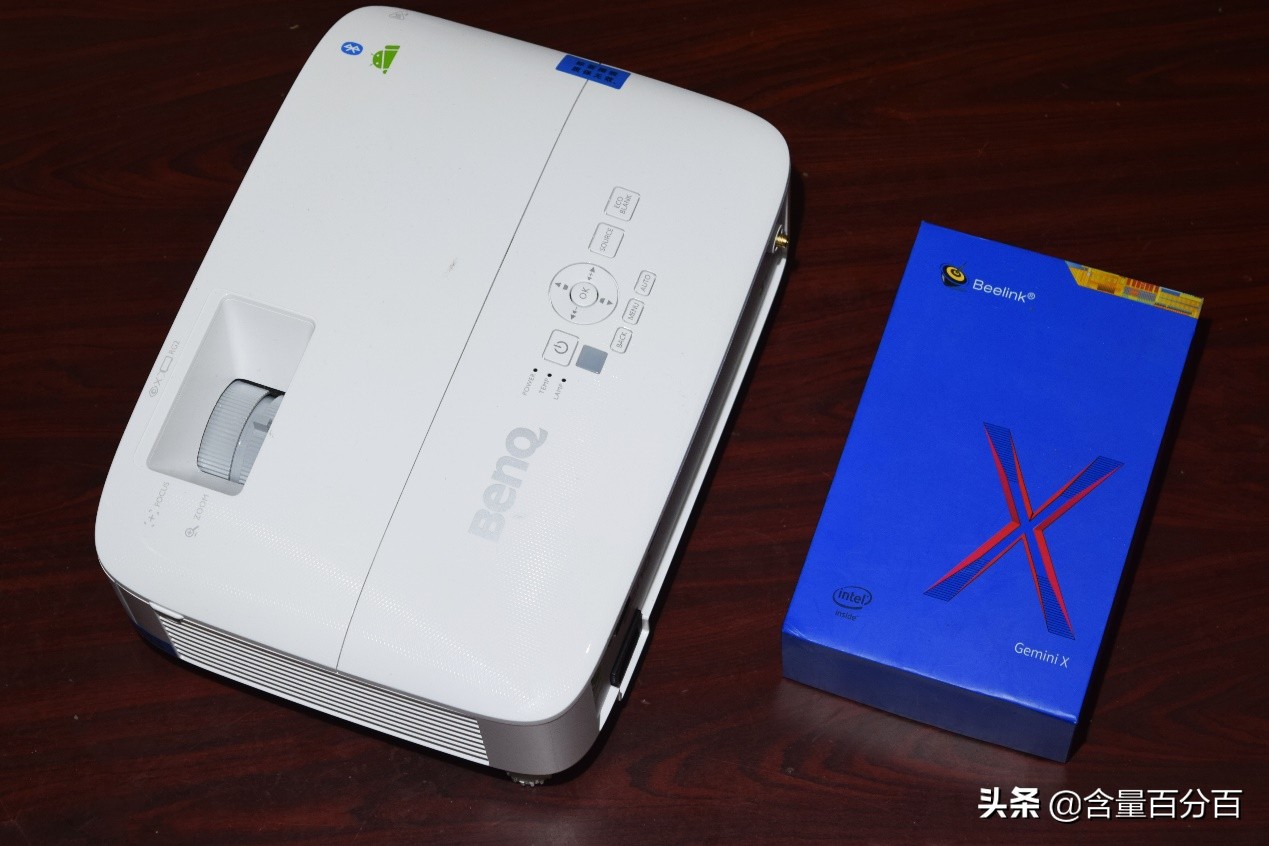 投影仪不是孤家寡人，明基E520智能投影仪周边扩展产品小晒