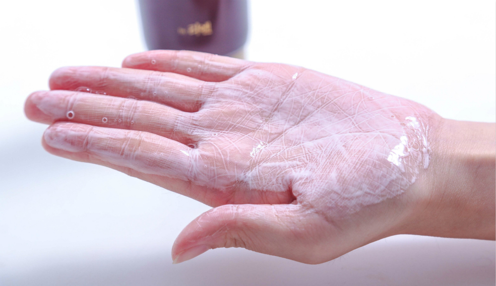 细软塌发质多久洗一次头发,怎样拯救一天就油的头发