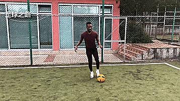 五个可以帮我们杀出重围的足球技巧