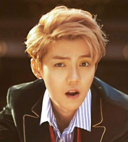 过生日送礼物男生回礼,过生日别人送礼物开心