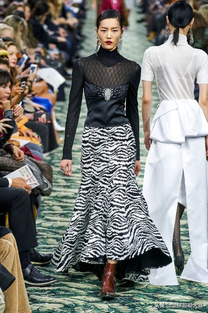 全球公认十大超模排名,中国十大国际超模排行榜出炉