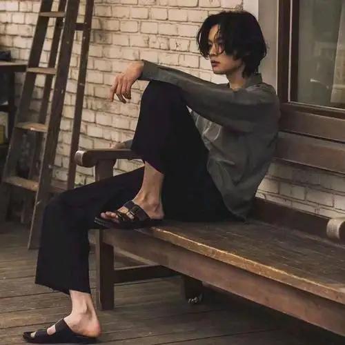 一个男人整天无所事事还很有理,不求上进的男人活得太累