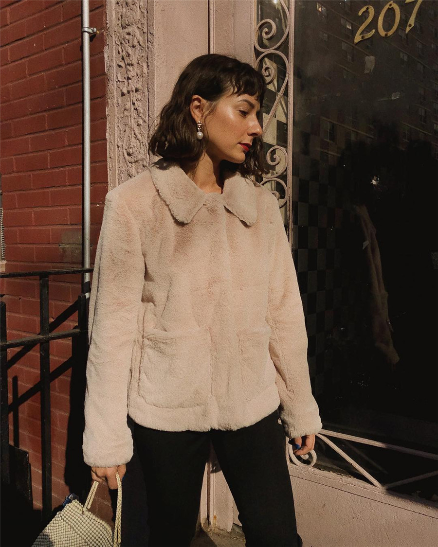 短款皮草好看又保暖,羊羔绒短款皮草