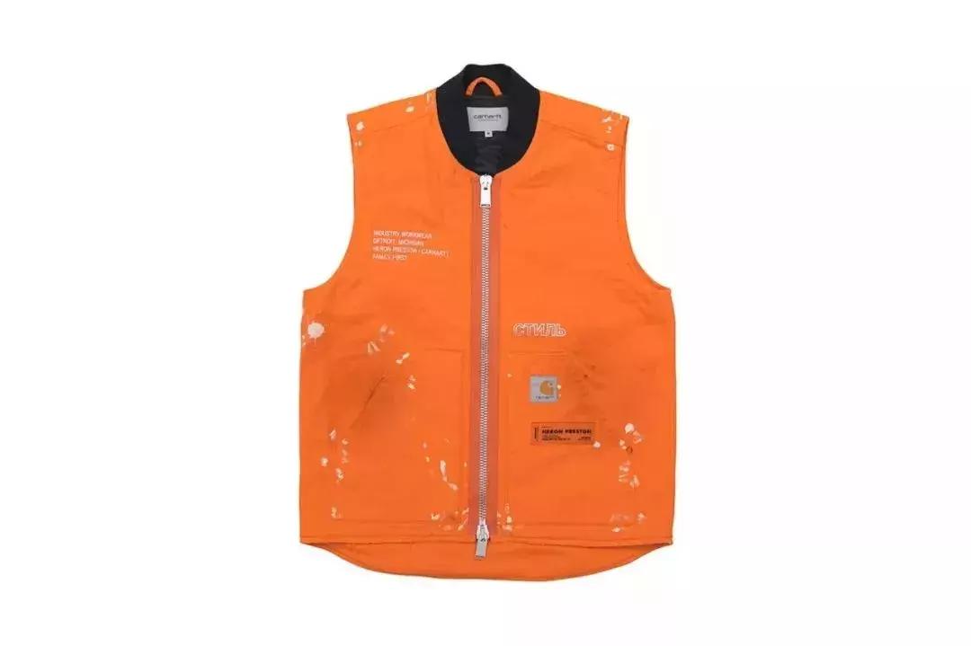 旧风格服装,穿上一件风格不同于以往的衣服