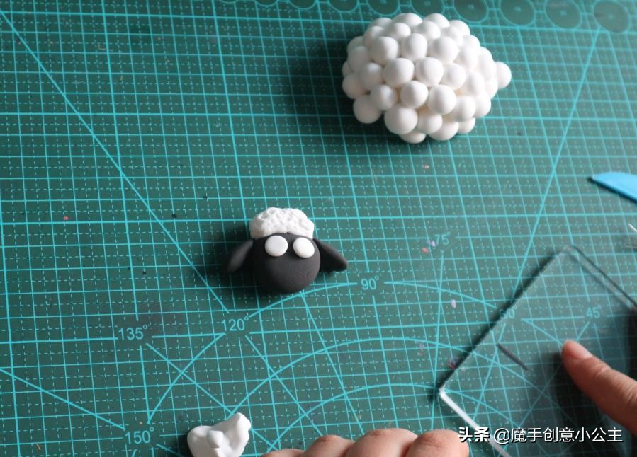 吃草的小绵羊橡皮泥,兔子粘土创意手工教案