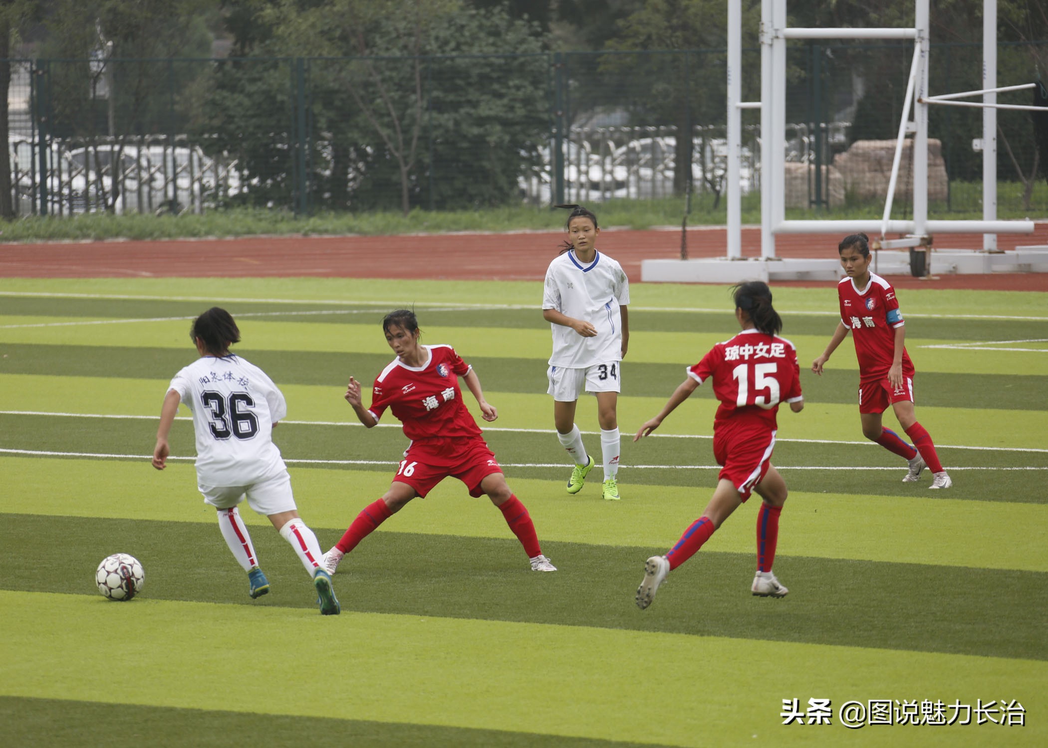 足球球员受伤瞬间,盘点足球比赛上的精彩瞬间