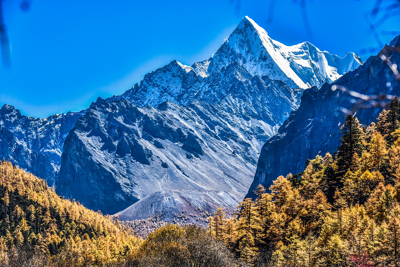 四川甘孜的亚丁稻城,四川稻城亚丁蓝色星球上的净土