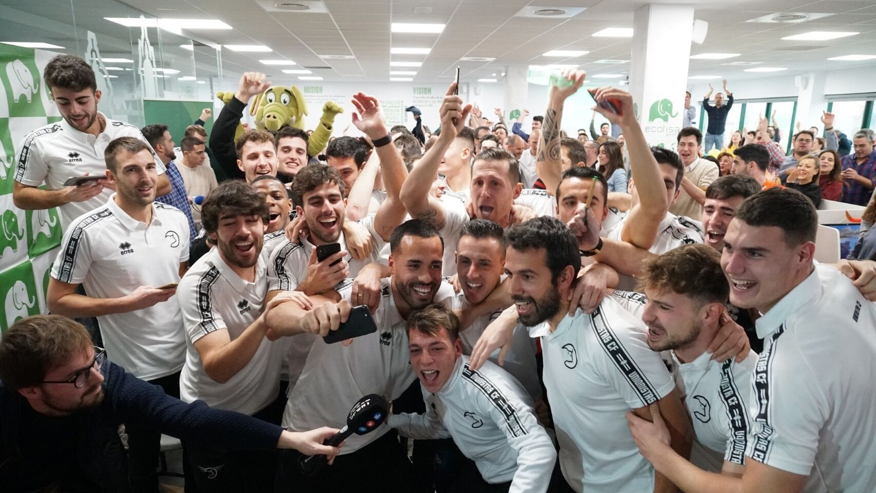 足坛球员梅西,2019梅西利物浦